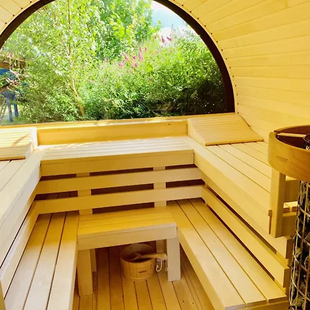 Pod Lipami Apartmán Lubiatowo (Pomerania)