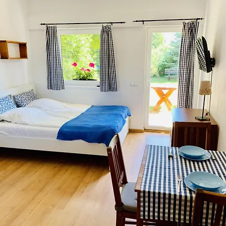Apartmán Pod Lipami *